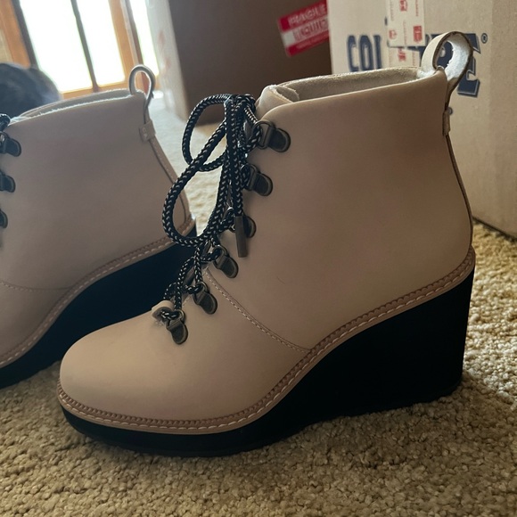 Toms Melrose Beige lace up wedge booties - Picture 5 of 11